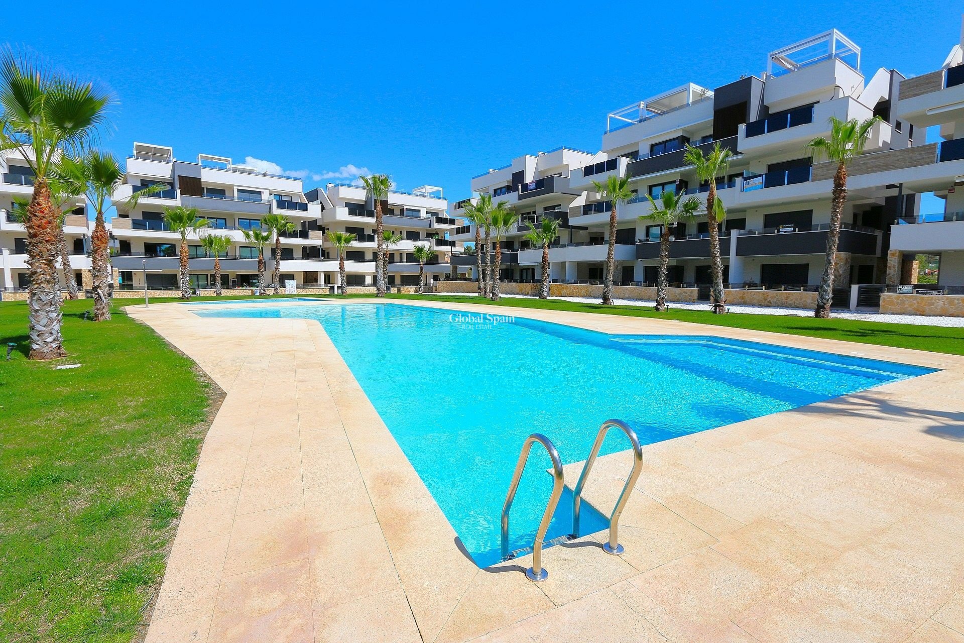 Wederverkoop - PENTHOUSE -
LOS BALCONES - LOS ALTOS