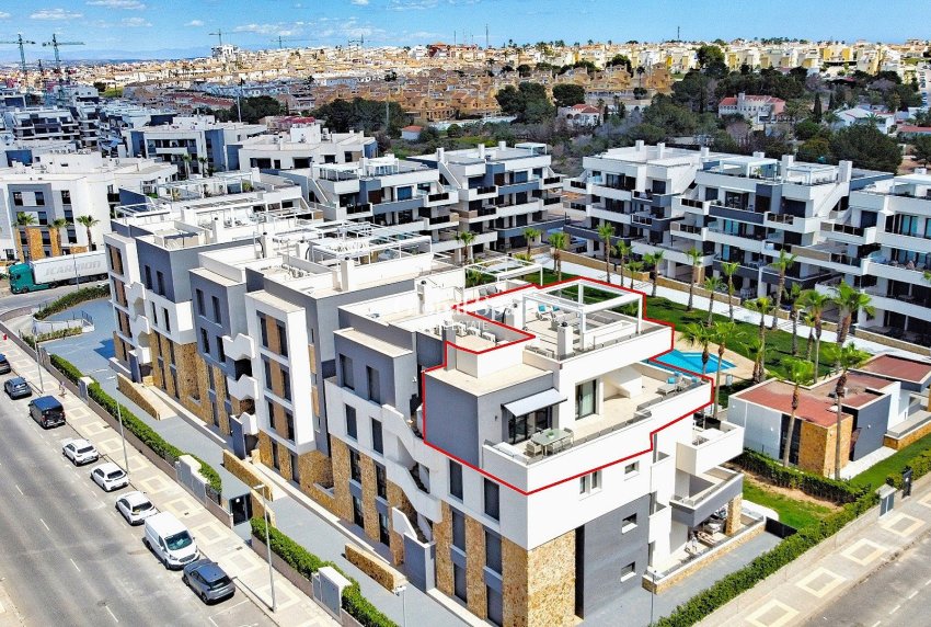 Wederverkoop - PENTHOUSE -
LOS BALCONES - LOS ALTOS