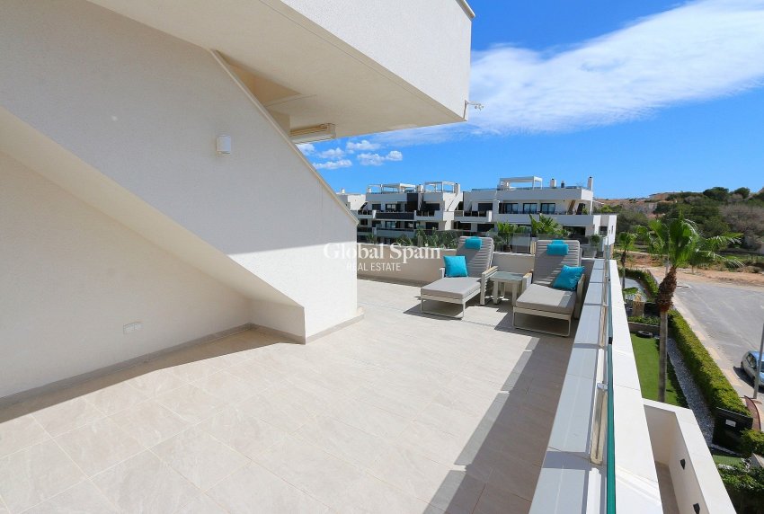 Wederverkoop - PENTHOUSE -
LOS BALCONES - LOS ALTOS