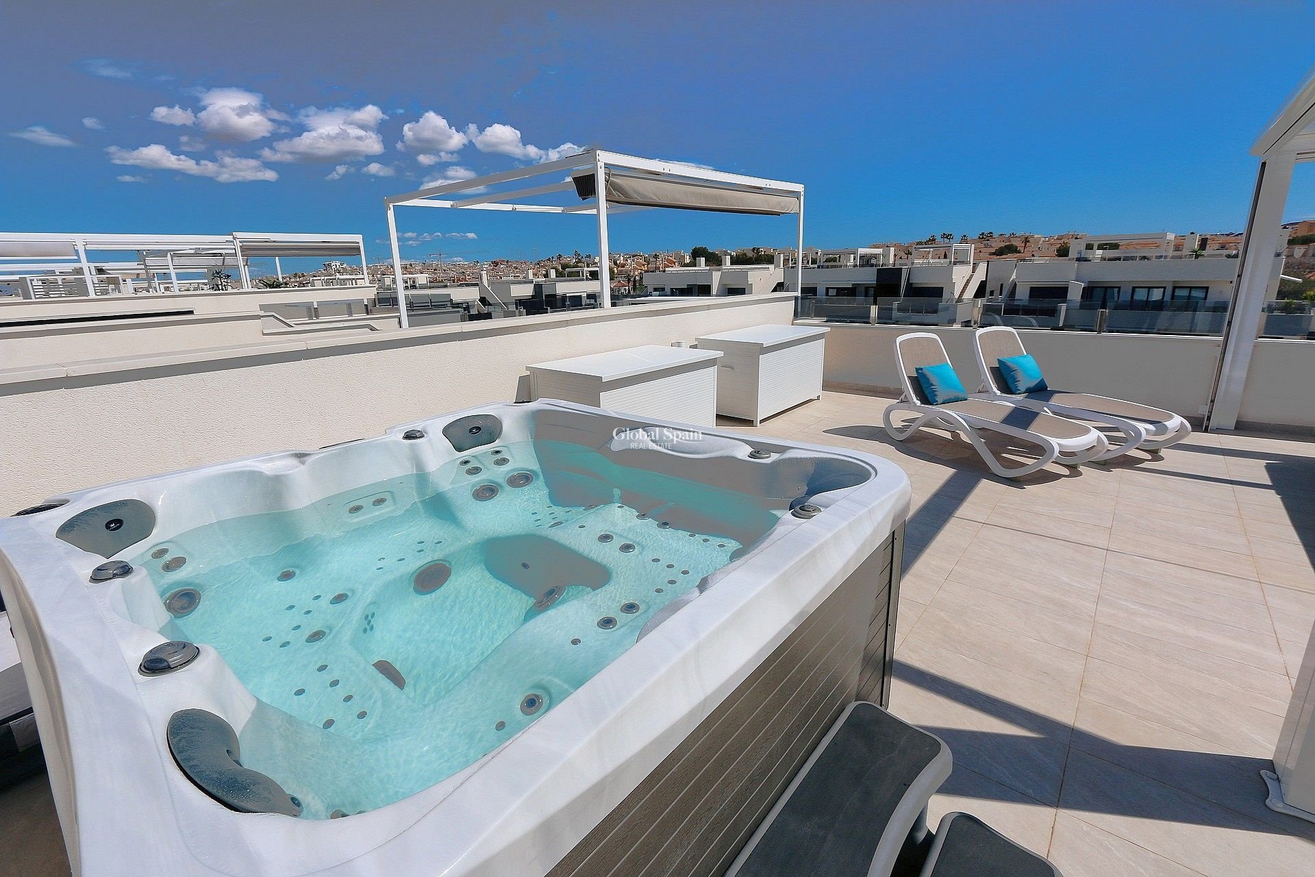 Wederverkoop - PENTHOUSE -
LOS BALCONES - LOS ALTOS