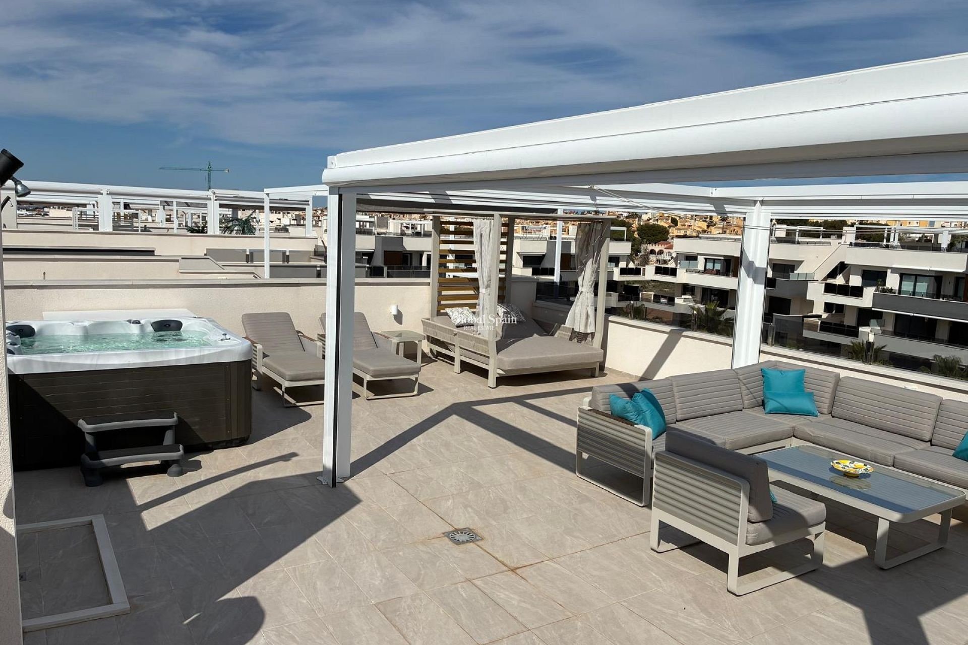 Wederverkoop - PENTHOUSE -
LOS BALCONES - LOS ALTOS
