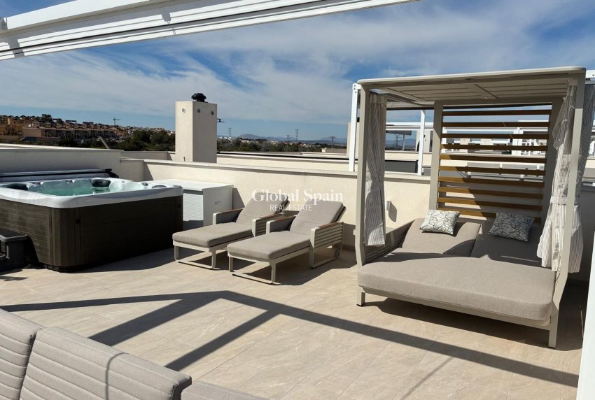Wederverkoop - PENTHOUSE -
LOS BALCONES - LOS ALTOS