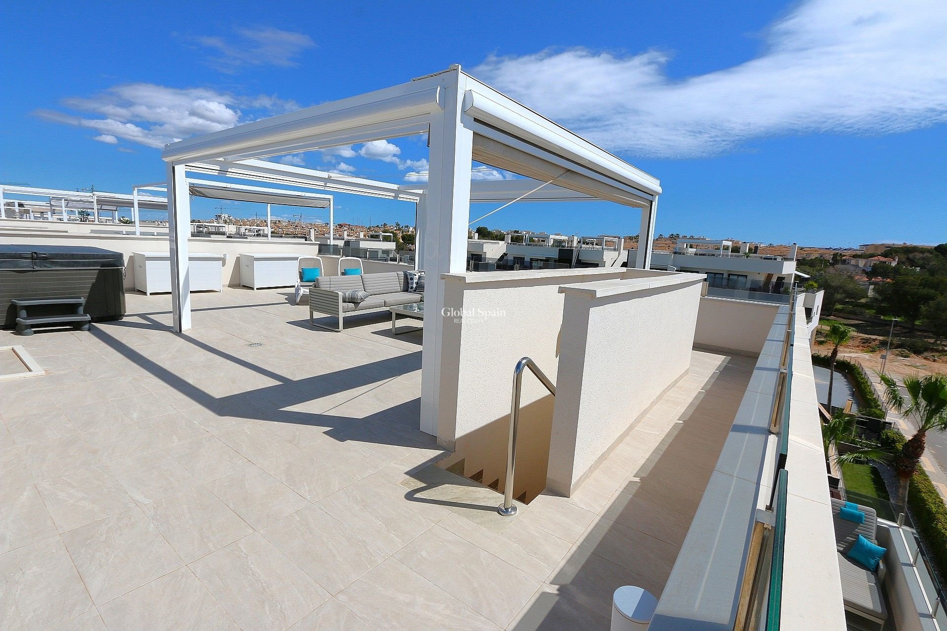 Wederverkoop - PENTHOUSE -
LOS BALCONES - LOS ALTOS