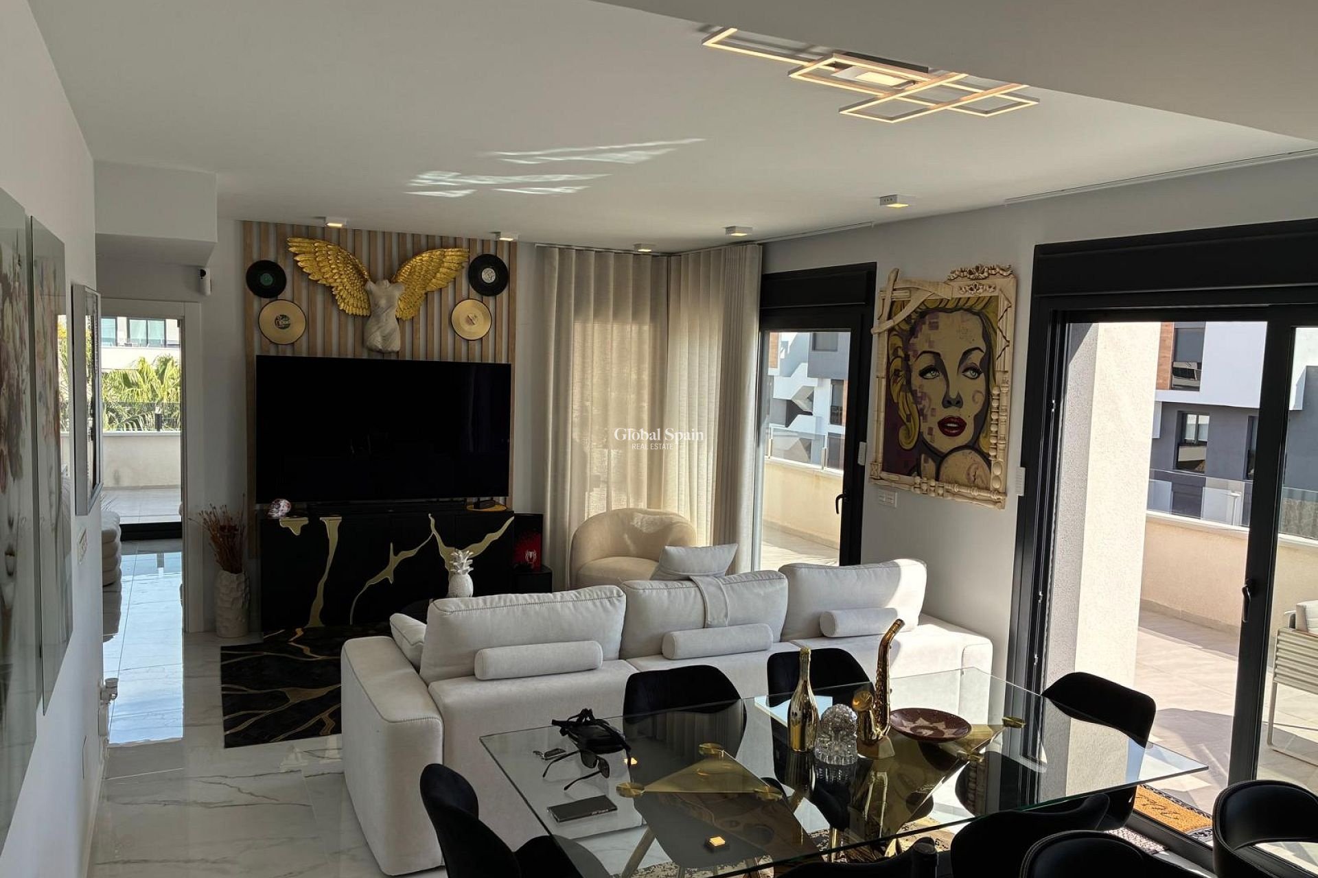 Wederverkoop - PENTHOUSE -
LOS BALCONES - LOS ALTOS