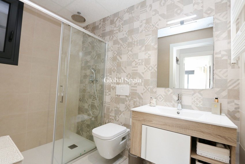Wederverkoop - PENTHOUSE -
LOS BALCONES - LOS ALTOS