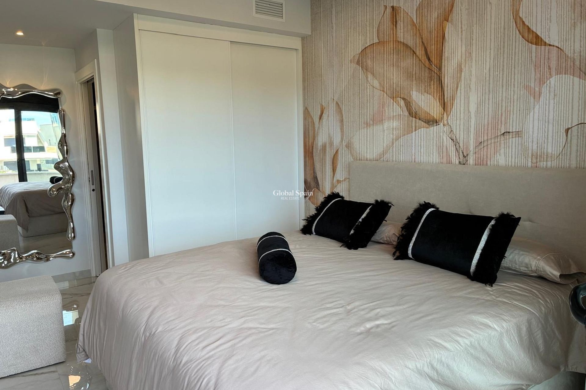 Wederverkoop - PENTHOUSE -
LOS BALCONES - LOS ALTOS