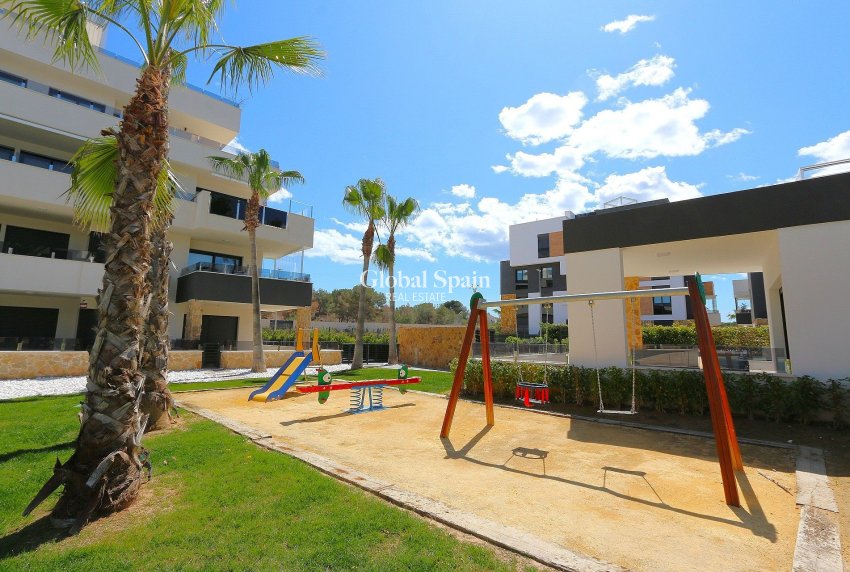 Wederverkoop - PENTHOUSE -
LOS BALCONES - LOS ALTOS