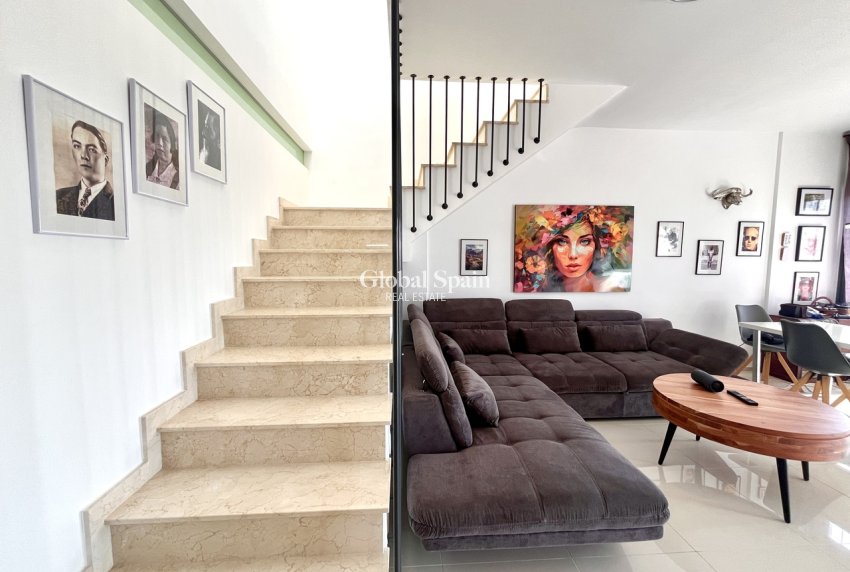 Wederverkoop - PENTHOUSE -
LOS DOLSES - Inland