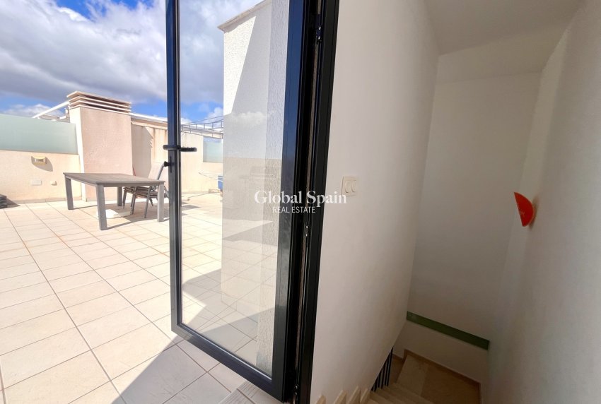 Wederverkoop - PENTHOUSE -
LOS DOLSES - Inland