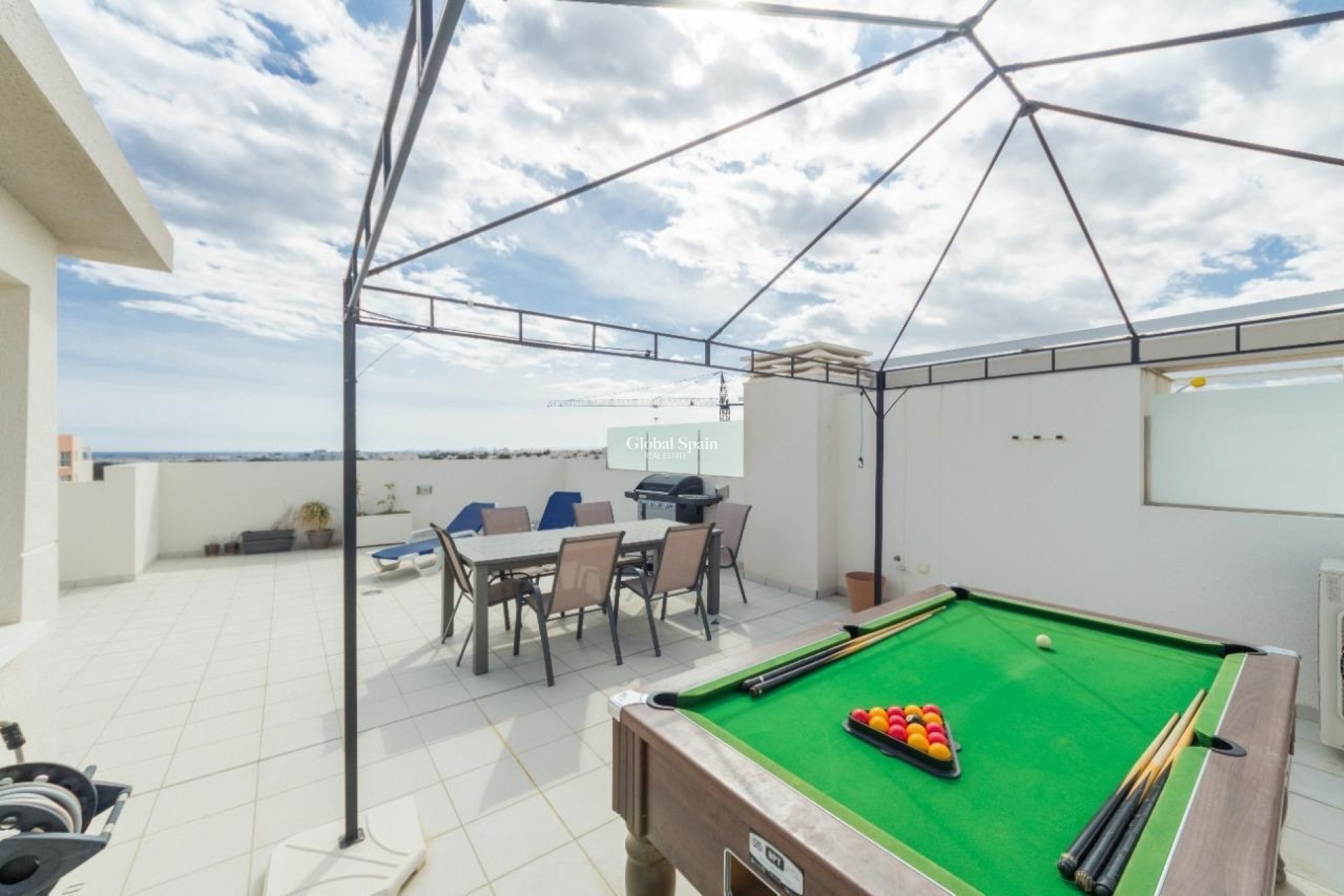 Wederverkoop - PENTHOUSE -
LOS DOLSES - Inland