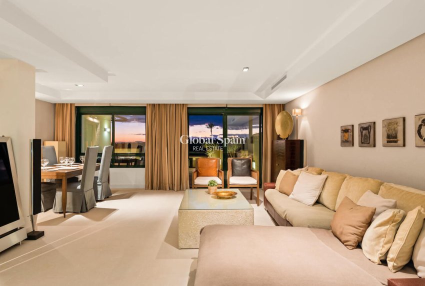 Wederverkoop - PENTHOUSE -
ORIHUELA COSTA - CAMPOAMOR