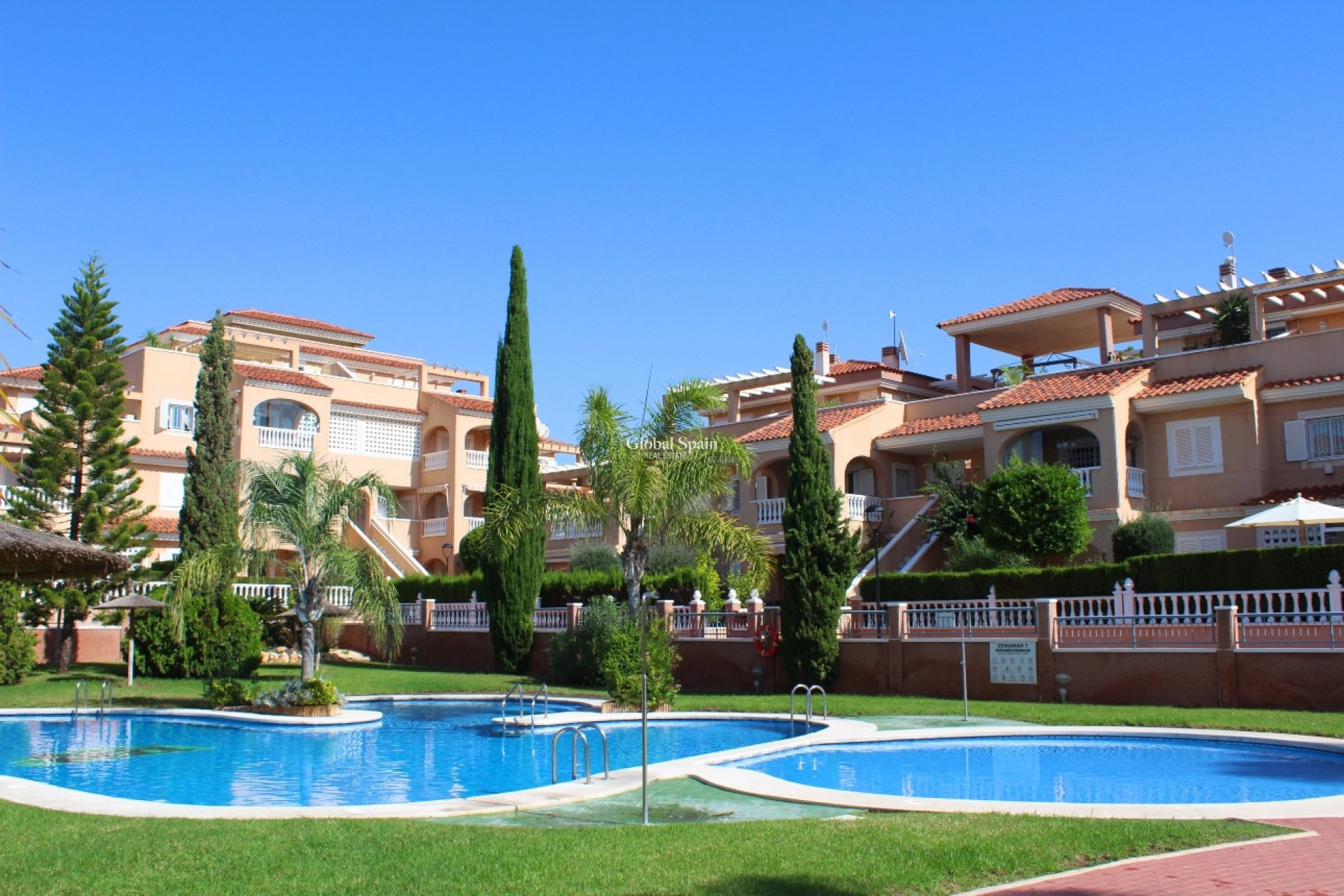 Wederverkoop - PENTHOUSE -
ORIHUELA COSTA - Costa Blanca