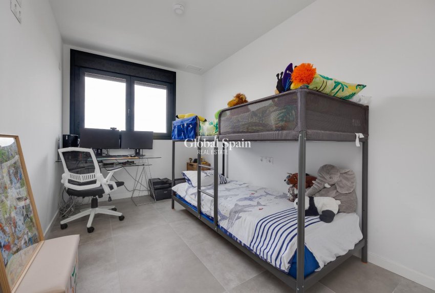 Wederverkoop - PENTHOUSE -
ORIHUELA COSTA - Costa Blanca