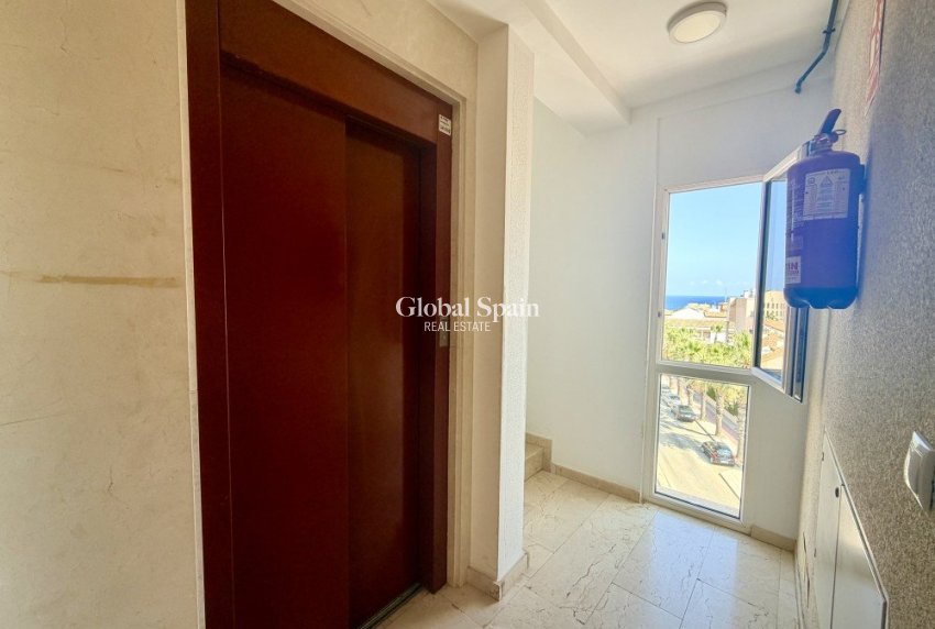 Wederverkoop - PENTHOUSE -
ORIHUELA COSTA - Costa Blanca