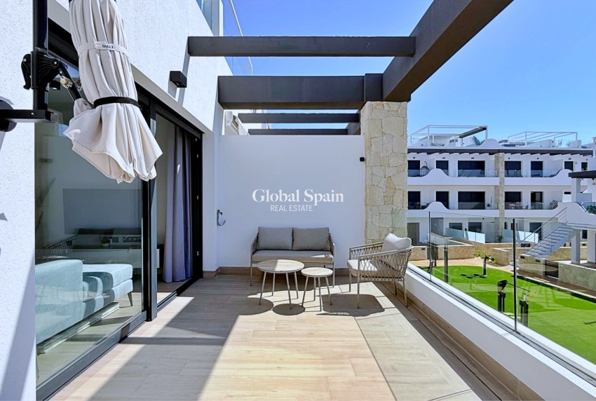 Wederverkoop - PENTHOUSE -
ORIHUELA COSTA - Costa Blanca