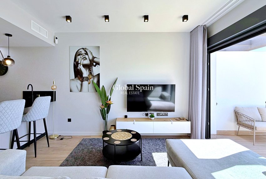 Wederverkoop - PENTHOUSE -
ORIHUELA COSTA - Costa Blanca