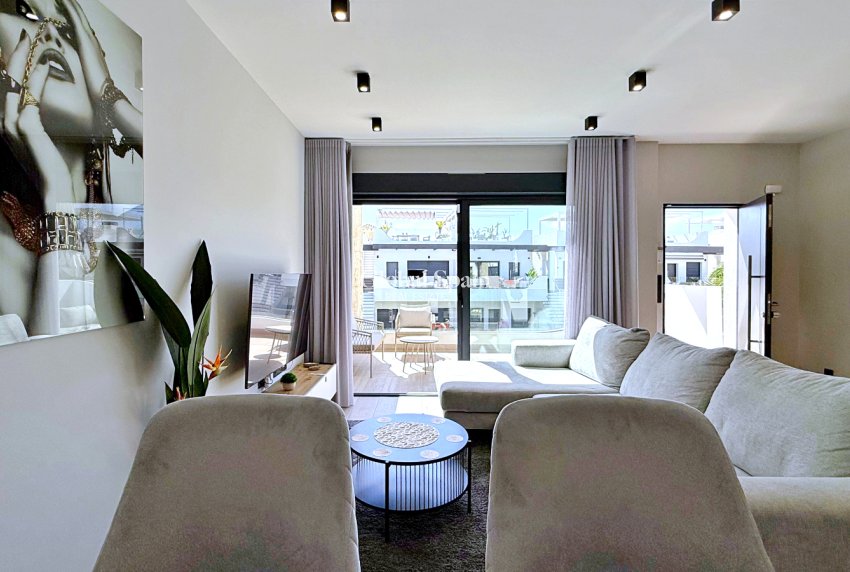 Wederverkoop - PENTHOUSE -
ORIHUELA COSTA - Costa Blanca