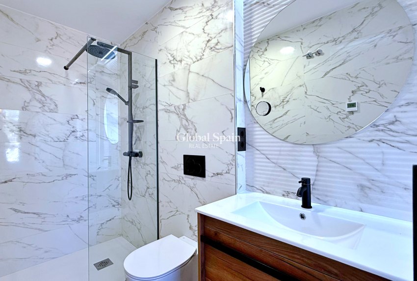 Wederverkoop - PENTHOUSE -
ORIHUELA COSTA - Costa Blanca