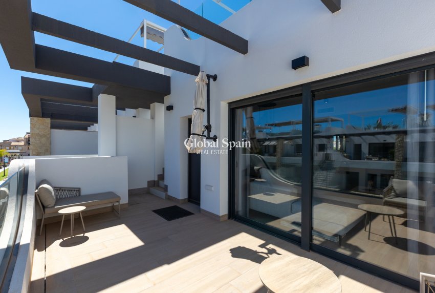Wederverkoop - PENTHOUSE -
ORIHUELA COSTA - Costa Blanca