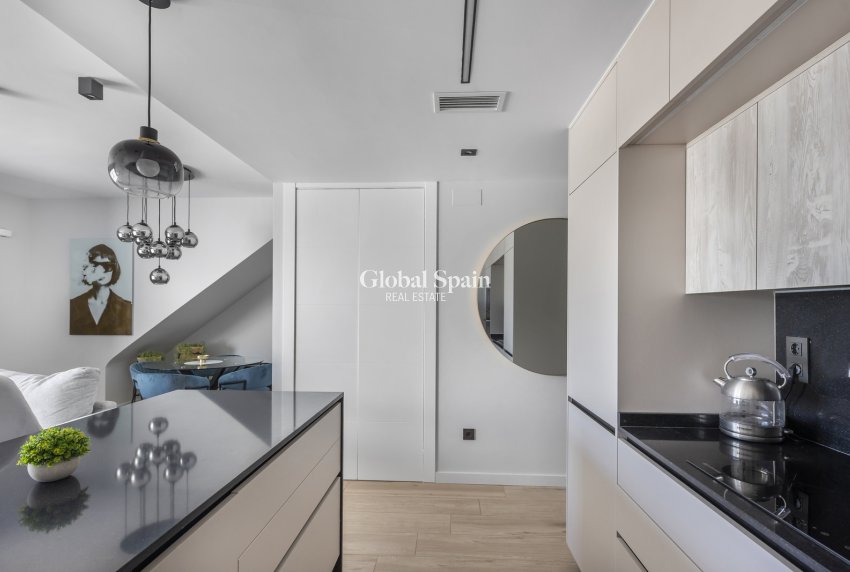 Wederverkoop - PENTHOUSE -
ORIHUELA COSTA - Costa Blanca