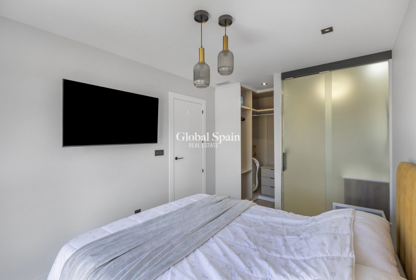 Wederverkoop - PENTHOUSE -
ORIHUELA COSTA - Costa Blanca