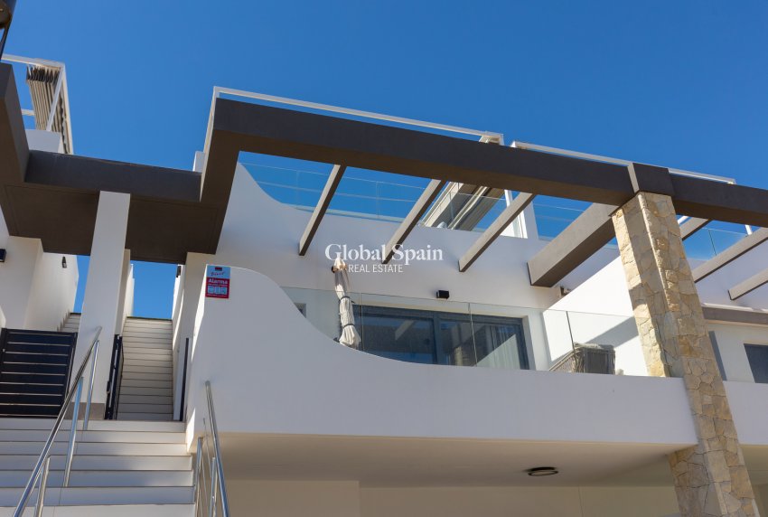 Wederverkoop - PENTHOUSE -
ORIHUELA COSTA - Costa Blanca