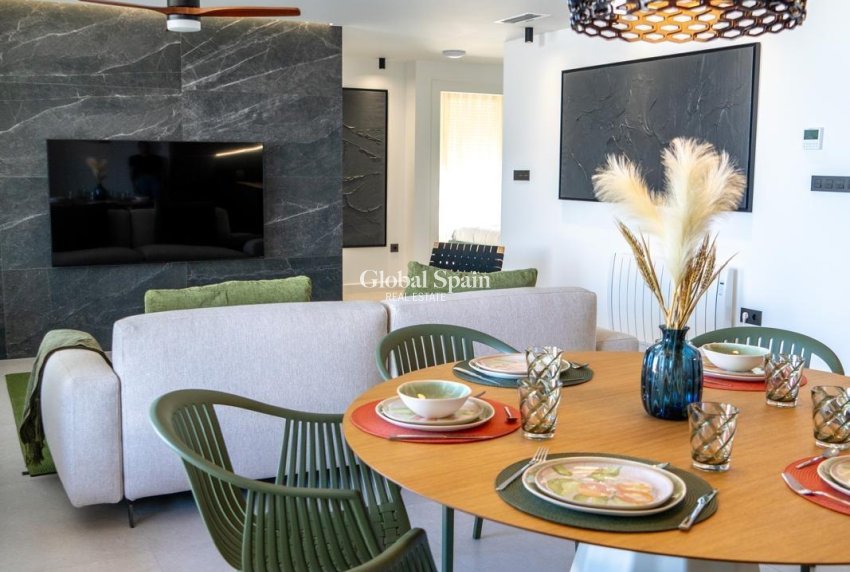 Wederverkoop - PENTHOUSE -
ORIHUELA COSTA - La Regia