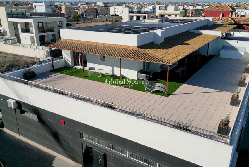 Wederverkoop - Penthouse -
ORIHUELA COSTA - La Zenia