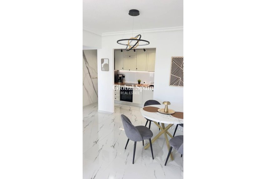 Wederverkoop - PENTHOUSE -
ORIHUELA COSTA - La Zenia