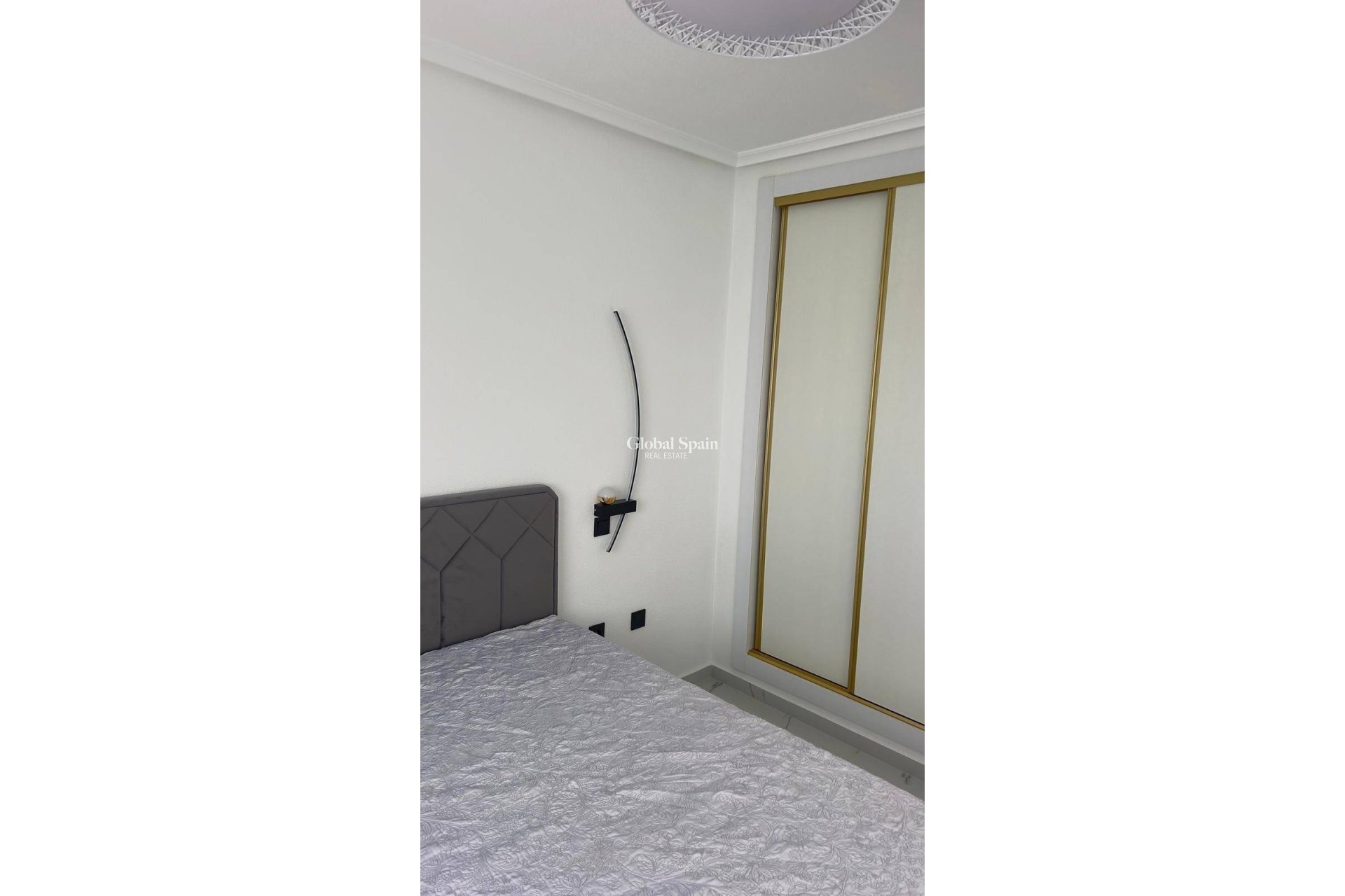 Wederverkoop - PENTHOUSE -
ORIHUELA COSTA - La Zenia