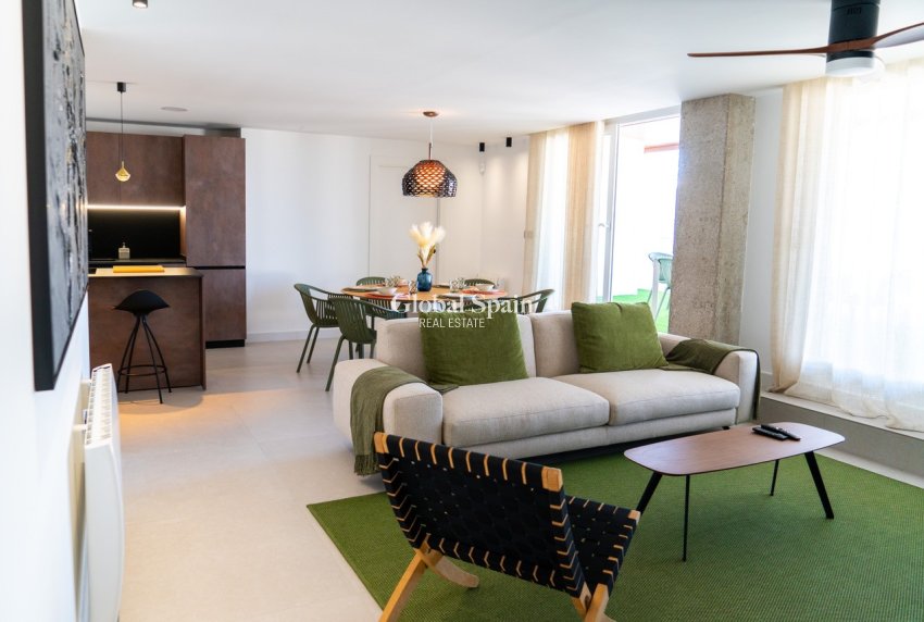 Wederverkoop - PENTHOUSE -
ORIHUELA COSTA - La Zenia