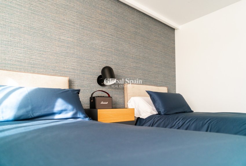 Wederverkoop - PENTHOUSE -
ORIHUELA COSTA - La Zenia