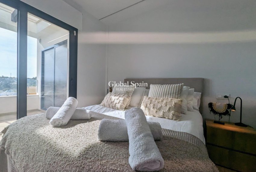 Wederverkoop - PENTHOUSE -
ORIHUELA COSTA - Las Filipinas
