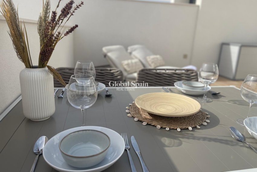 Wederverkoop - PENTHOUSE -
ORIHUELA COSTA - Las Filipinas