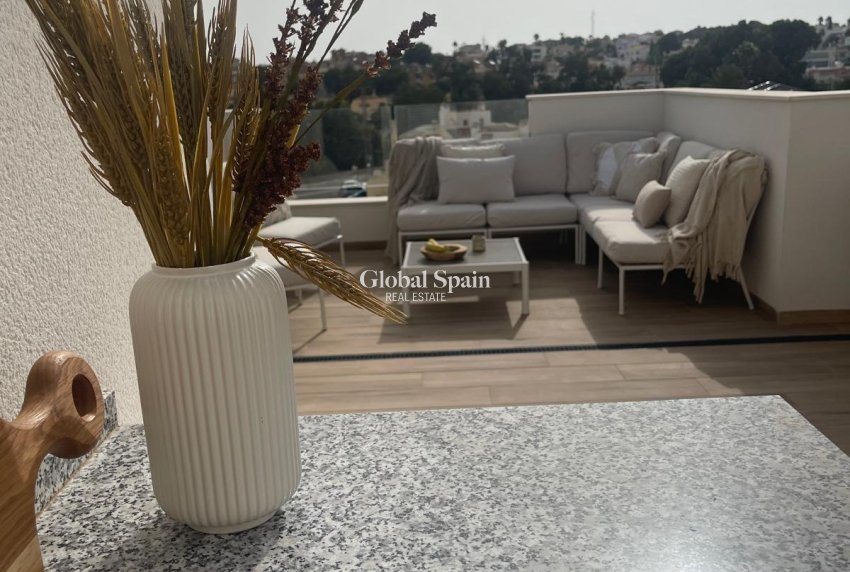 Wederverkoop - PENTHOUSE -
ORIHUELA COSTA - Las Filipinas