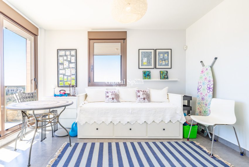 Wederverkoop - PENTHOUSE -
ORIHUELA COSTA - Las Ramblas Golf