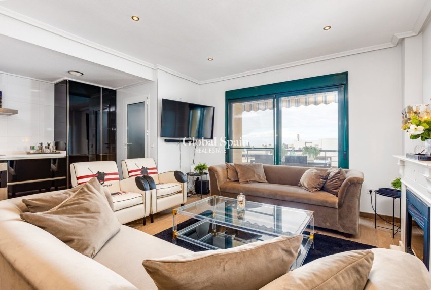 Wederverkoop - PENTHOUSE -
ORIHUELA COSTA - Lomas de Campoamor