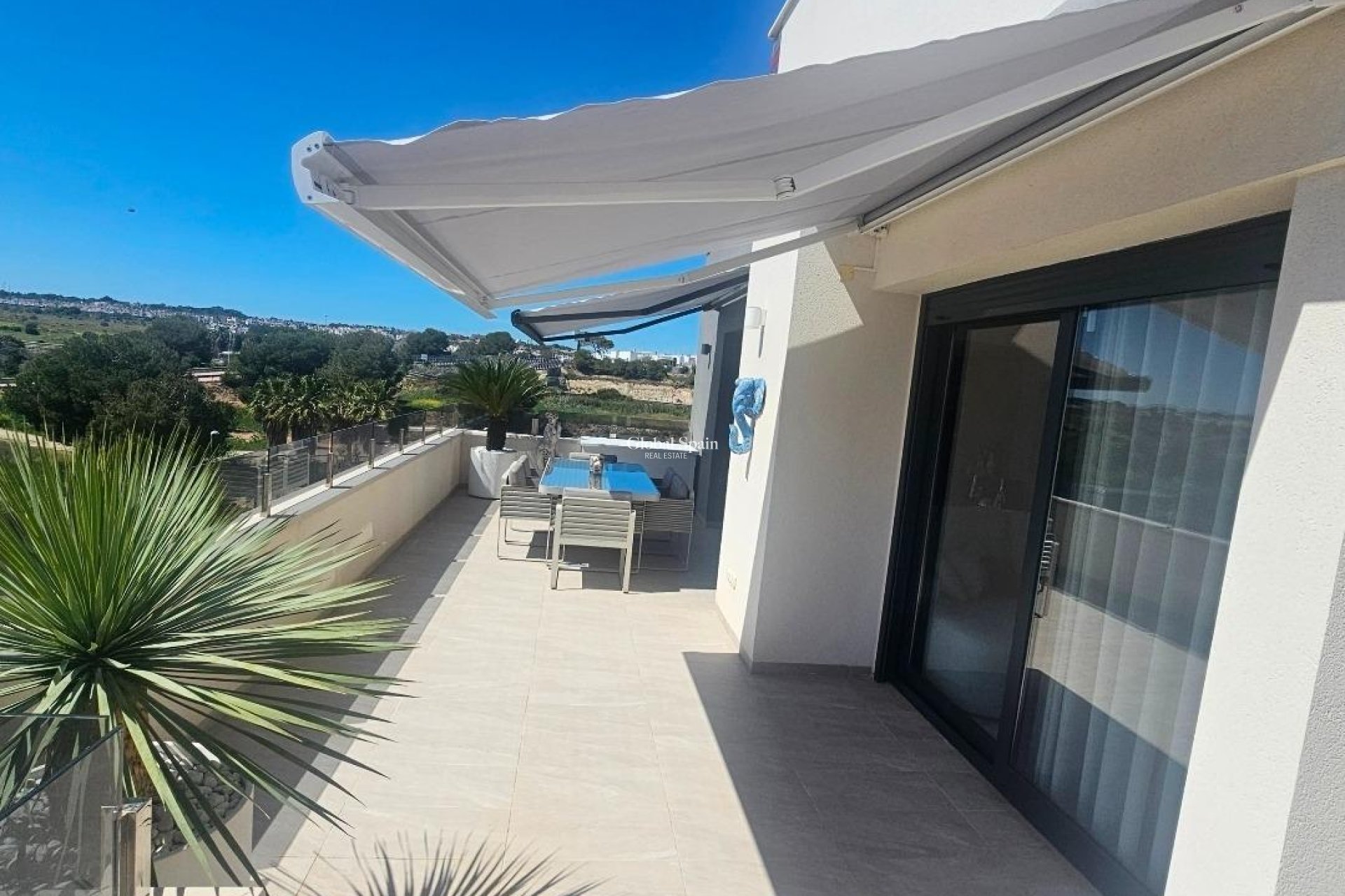 Wederverkoop - PENTHOUSE -
ORIHUELA COSTA - Los Almendros-la Florida