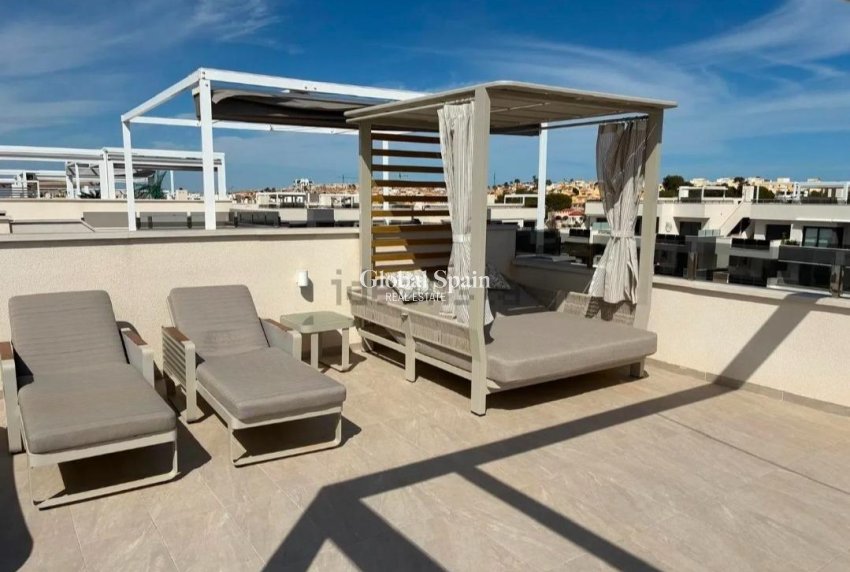 Wederverkoop - PENTHOUSE -
ORIHUELA COSTA - Los Almendros-la Florida