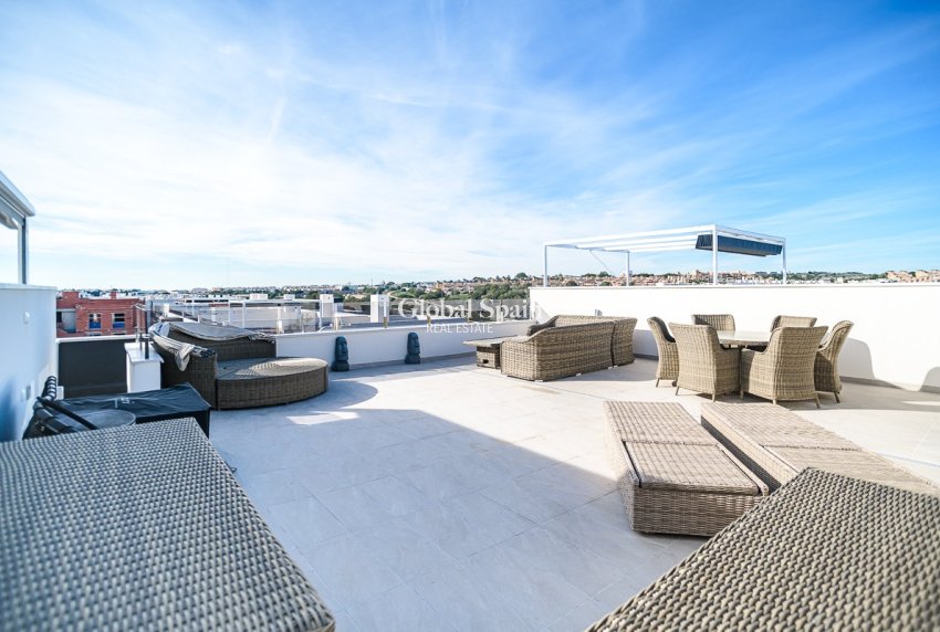 Wederverkoop - PENTHOUSE -
ORIHUELA COSTA - Los Altos