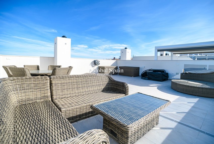 Wederverkoop - PENTHOUSE -
ORIHUELA COSTA - Los Altos