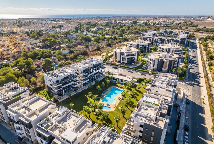 Wederverkoop - PENTHOUSE -
ORIHUELA COSTA - Los Altos