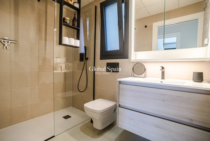 Wederverkoop - PENTHOUSE -
ORIHUELA COSTA - Los Altos