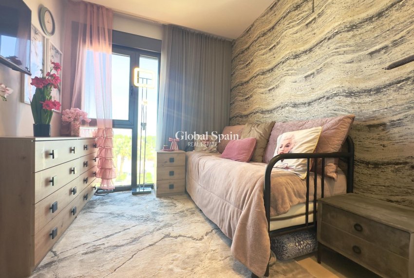 Wederverkoop - PENTHOUSE -
ORIHUELA COSTA - Los Dolses