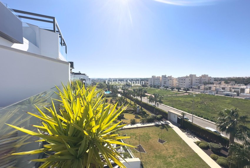 Wederverkoop - PENTHOUSE -
ORIHUELA COSTA - Los Dolses