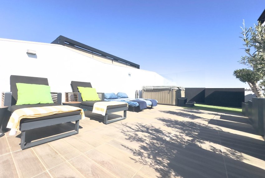 Wederverkoop - PENTHOUSE -
ORIHUELA COSTA - Los Dolses