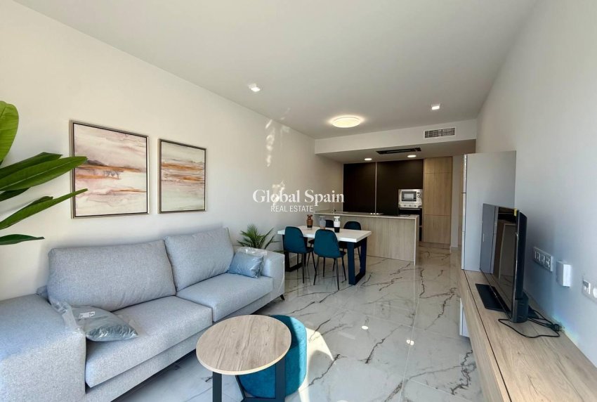 Wederverkoop - PENTHOUSE -
ORIHUELA COSTA - PAU 8