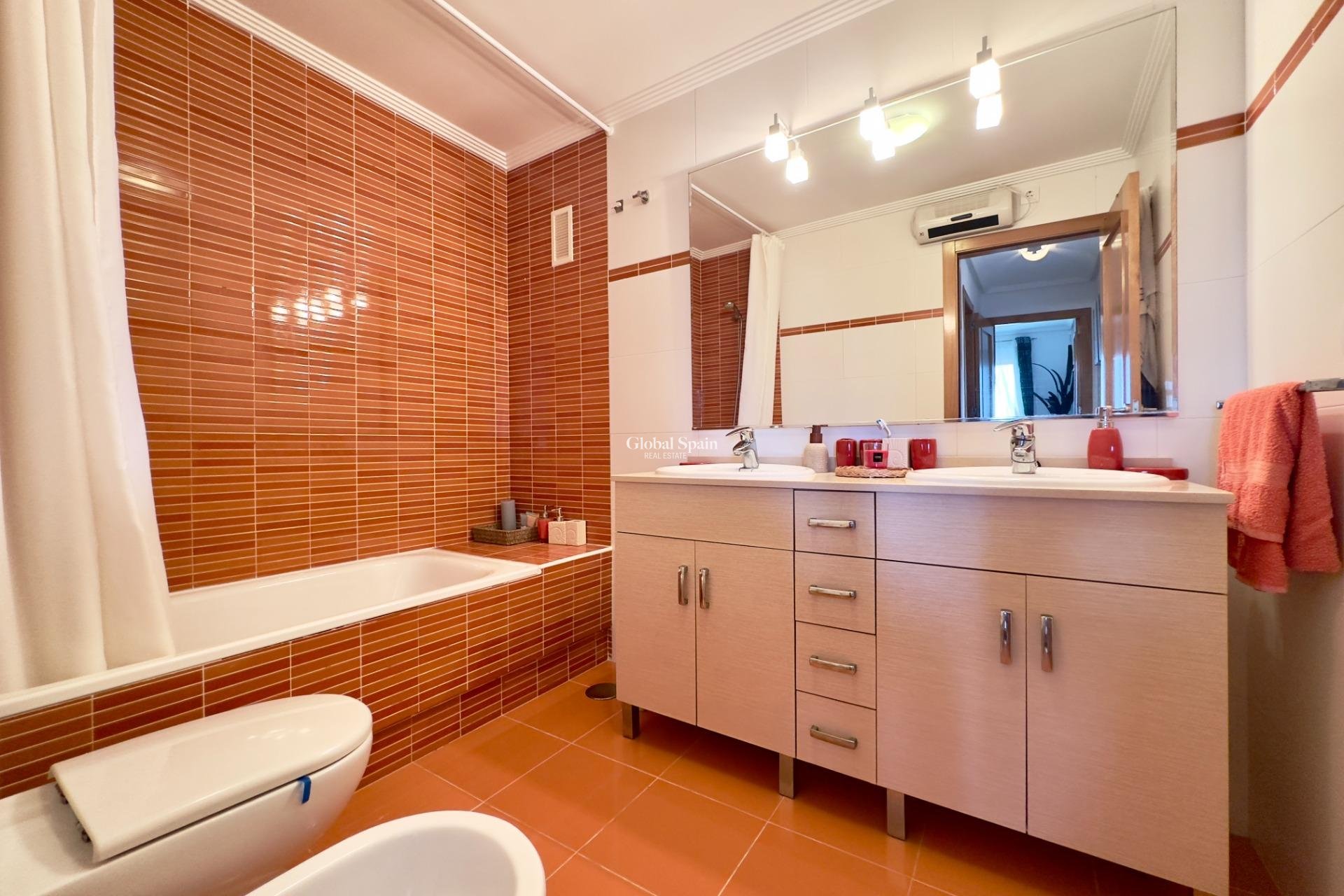 Wederverkoop - PENTHOUSE -
ORIHUELA COSTA - Playa Flamenca