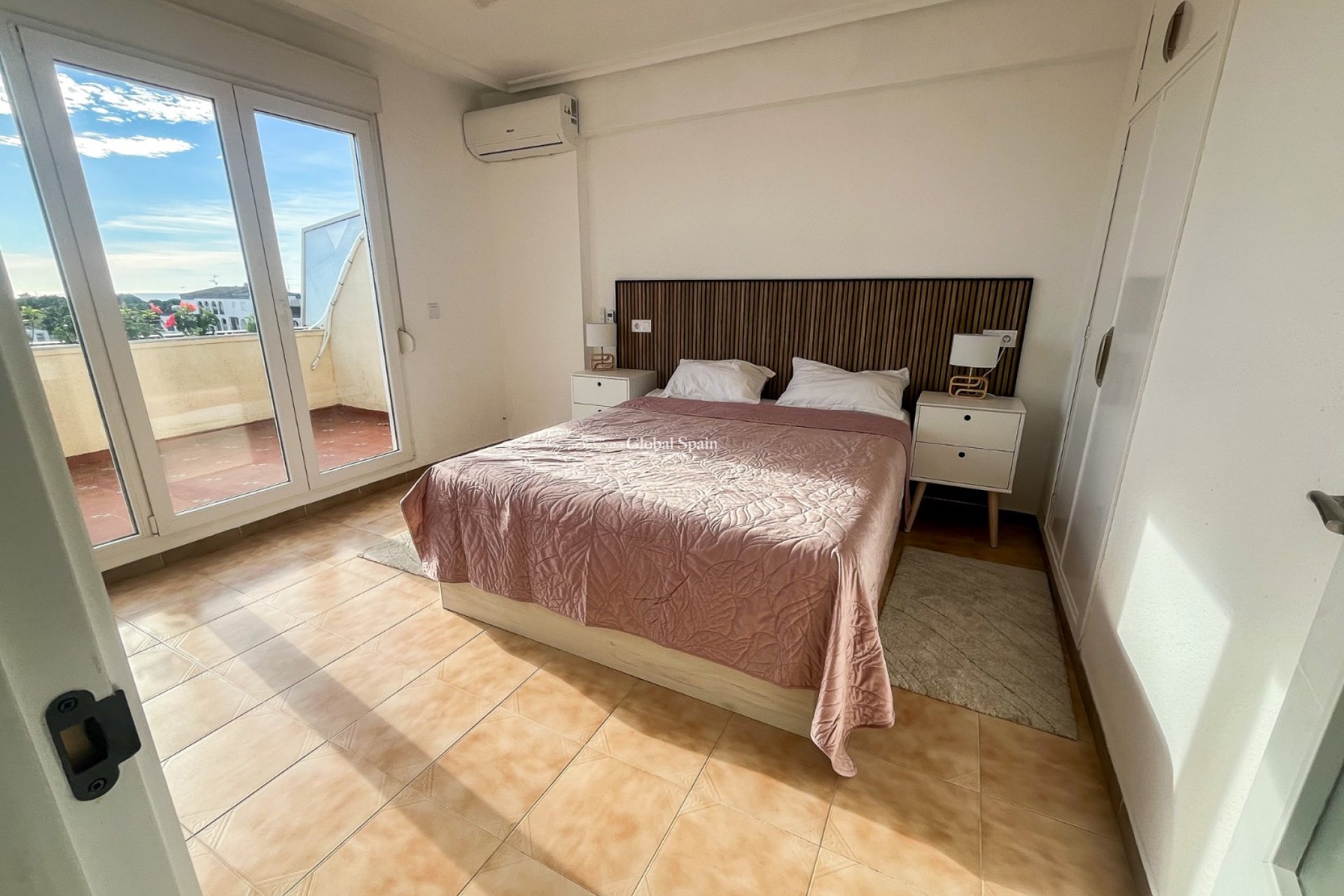 Wederverkoop - Penthouse -
ORIHUELA COSTA - Punta Prima