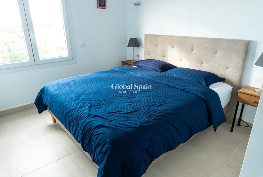 Wederverkoop - PENTHOUSE -
ORIHUELA COSTA - Punta Prima